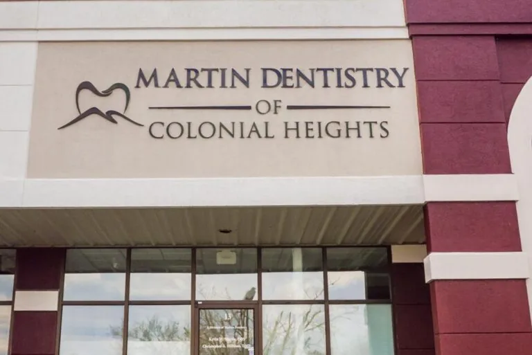 building exterior of martin dentistry in colonial heights, TN